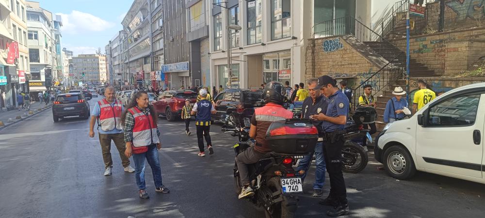 Kadıköy'de Eş Zamanlı Motosiklet Denetimi.