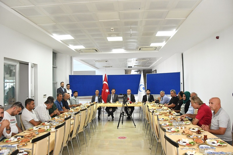 ADIYAMAN ÜNİVERSİTESİ REKTÖRÜ PROF. DR. MEHMET KELLEŞ BASIN MENSUPLARI İLE BİR ARAYA GELDİ