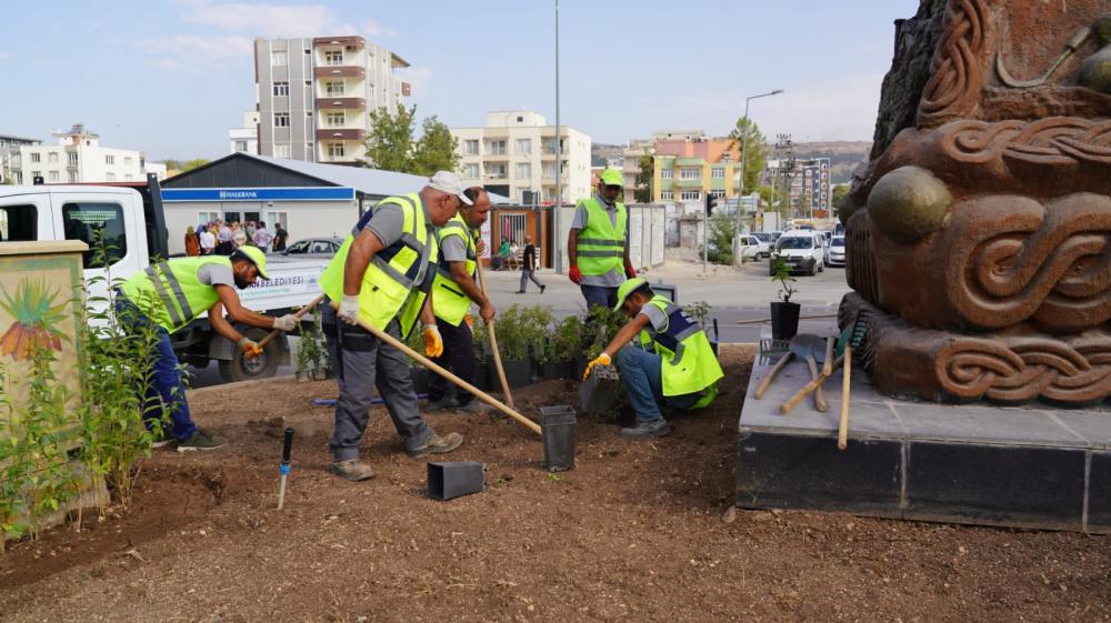 ADIYAMAN YENİDEN AYAĞA KALKIYOR