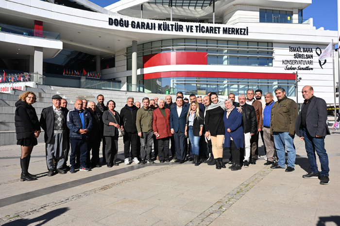 Tütüncü, Doğu Garajı Festival Çarşısı Esnafıyla Buluştu