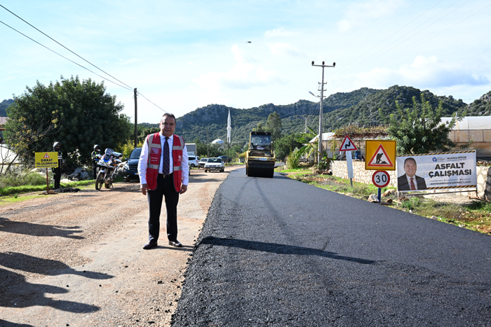 BAŞKAN BÖCEK KEKOVA YOLUNDA ASFALT İNCELEMESİ YAPTI