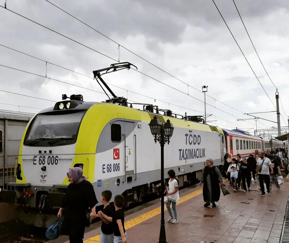 TRAKYA'DA TREN SAATLERİNDE DEĞİŞİKLİĞE GİDİLDİ