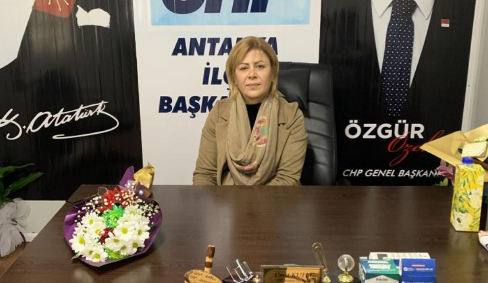 CHP ANTAKYA İLÇE KADIN KOLLARI ÇALIŞAN GAZETECİLER GÜNÜNÜ KUTLADI.