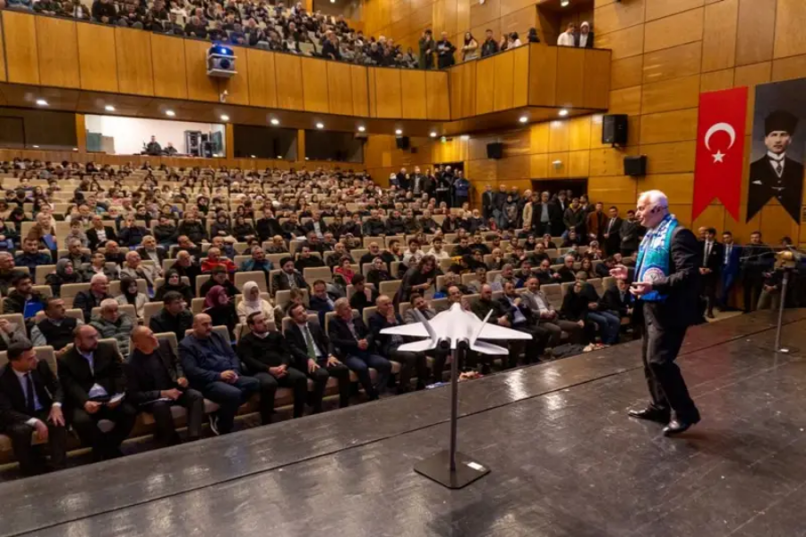 RİZE'DE ‘TÜRKİYE’NİN HAVACILIK VİZYONU’ KONULU KONFERANS DÜZENLENDİ