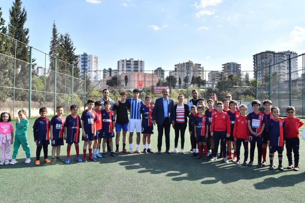 ÇUKUROVA BELEDİYE BAŞKANI SONER ÇETİN: AMATÖR KULÜPLERE DESTEĞİMİZ SÜRECEK