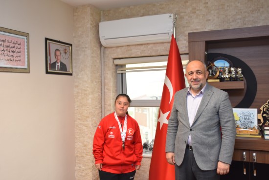 Afyonkarahisarlı sporcu Münevvere Yılmaz, iki madalya kazandı