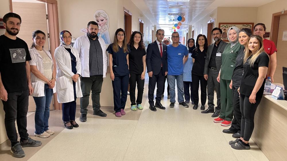 Başhekim Doç.Dr. Mehmet Şirik çocukların 23 Nisan’ını kutladı