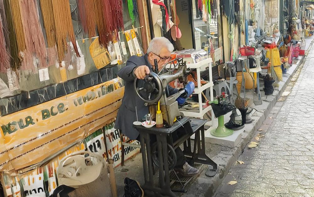 Osmaniye'de Kaybolmaya Yüz Tutan Ayakkabı Tamircileri