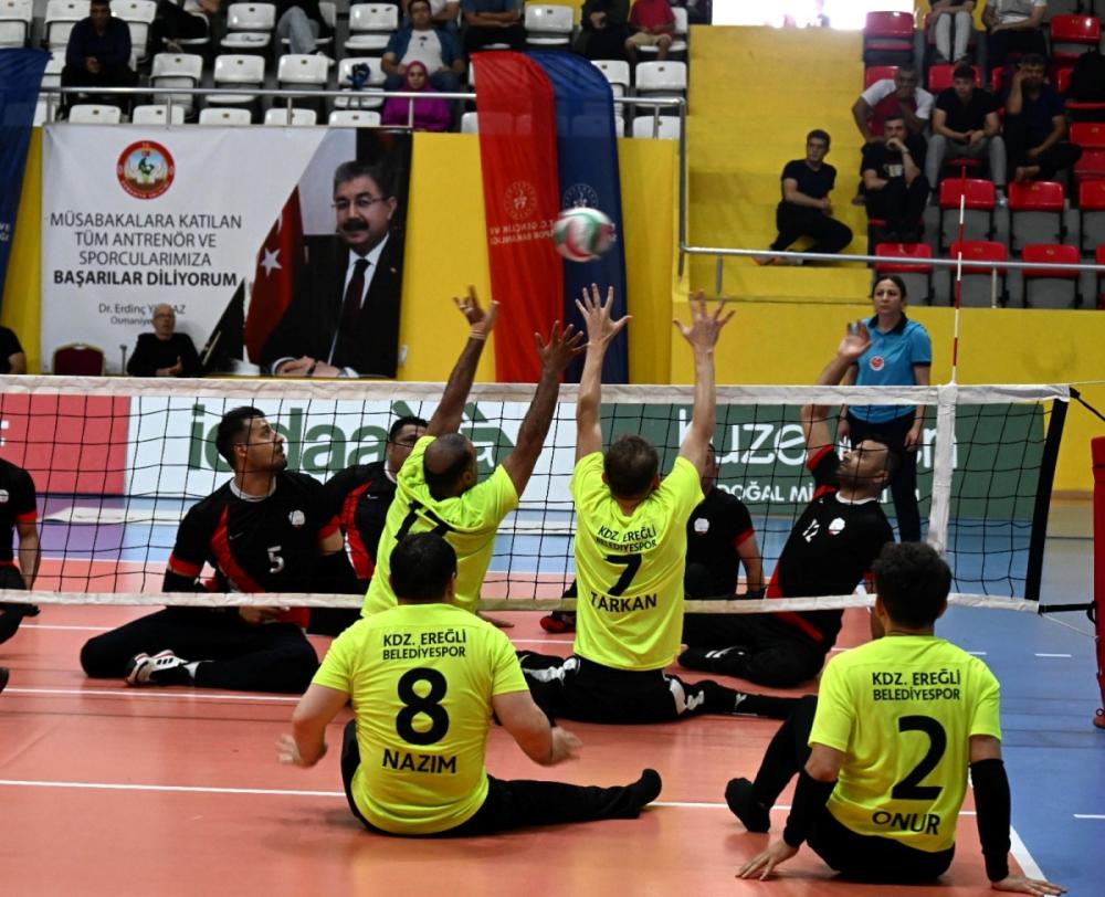 1 Osmaniye'de Coşkuyla Karşılanan Oturarak Voleybol Süper Lig Finali