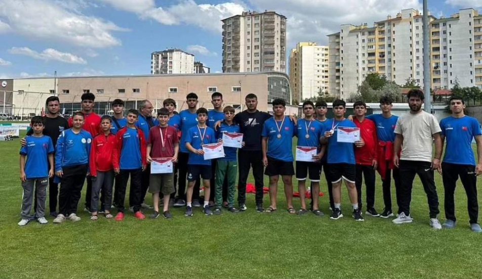 Osmaniye Güreş Takımı Türkiye Şampiyonasında Büyük Başarı Elde Etti