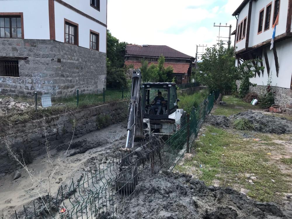 GÜDÜL BELEDİYE BAŞKANI MEHMET DOĞANAY: “KOKU YARATAN BATAKLIKLARI KURUTACAĞIZ”