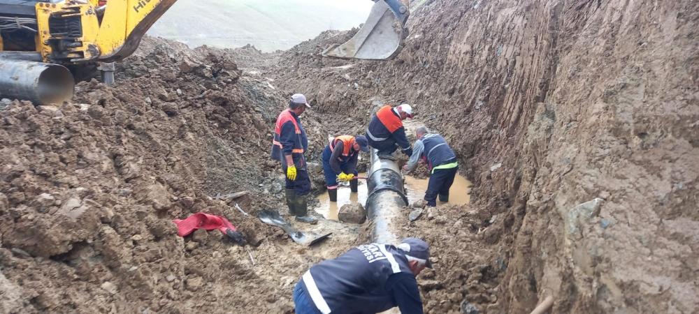 Hakkari'de 3 bin 500 rakımdaki su arızası giderildi