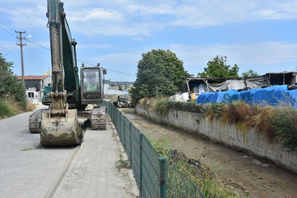 Gelibolu'daki  Derelerin Temizlenme Çalışmaları Başlandı