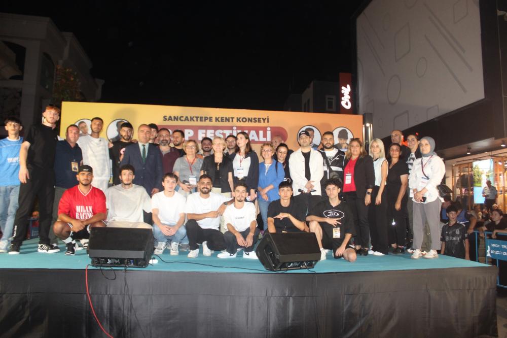 SANCAKTEPE’DE GENÇLER RAP FESTİVALİNDE YETENEKLERİNİ SERGİLEDİ