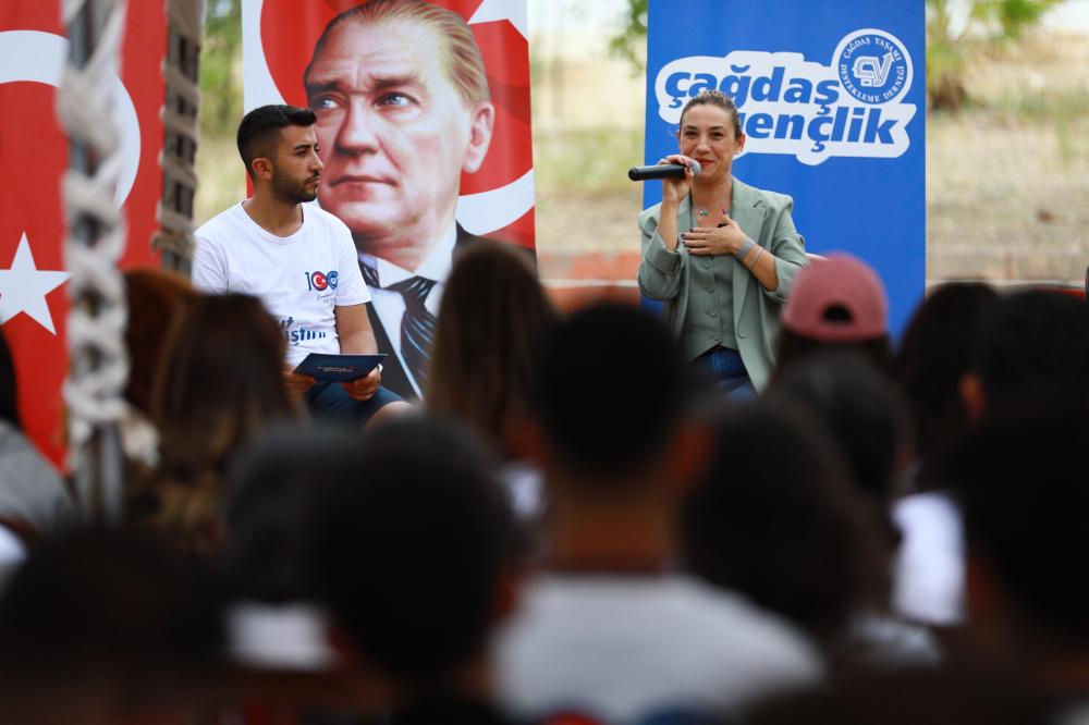 Çağdaş Gençlik Pamucak’ta Geleceğin Sözü İçin Toplandı