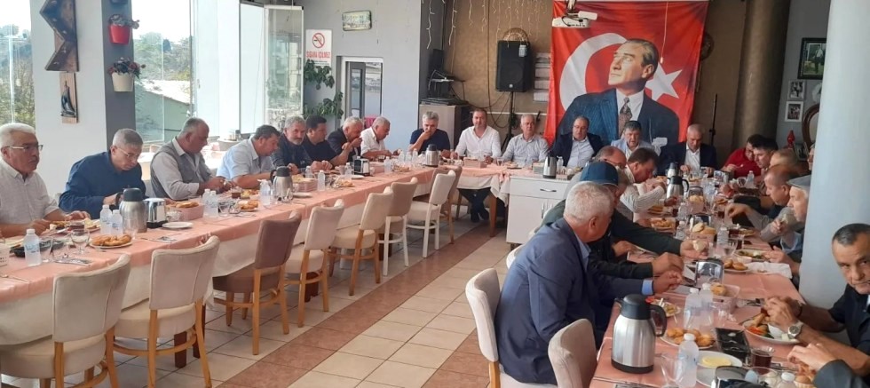 Gelibolu'da Köy Muhtarları ile Çözüm Odaklı Toplantı Yapıldı