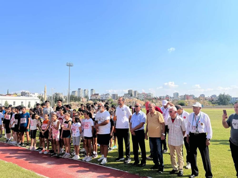 Hasan Tekin Anısına Düzenlenen Atletizm Yarışmalarında Genç Sporcular Kıyasıya Yarıştı