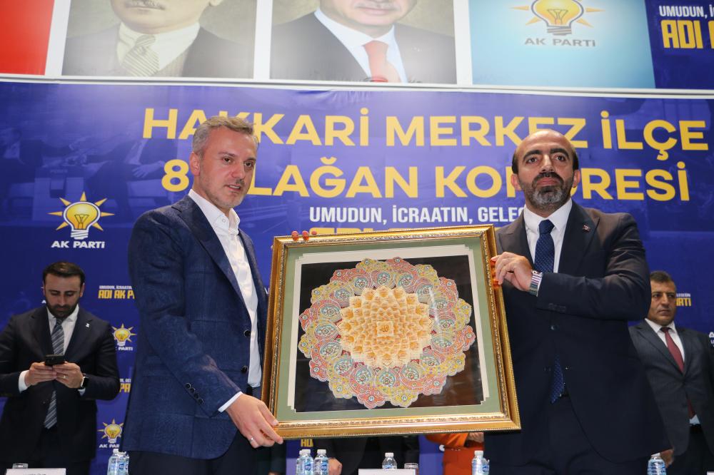 AK PARTİ HAKKARİ MERKEZ İLÇE KONGRESİ: TERÖR SALDIRILARINA SERT TEPKİ