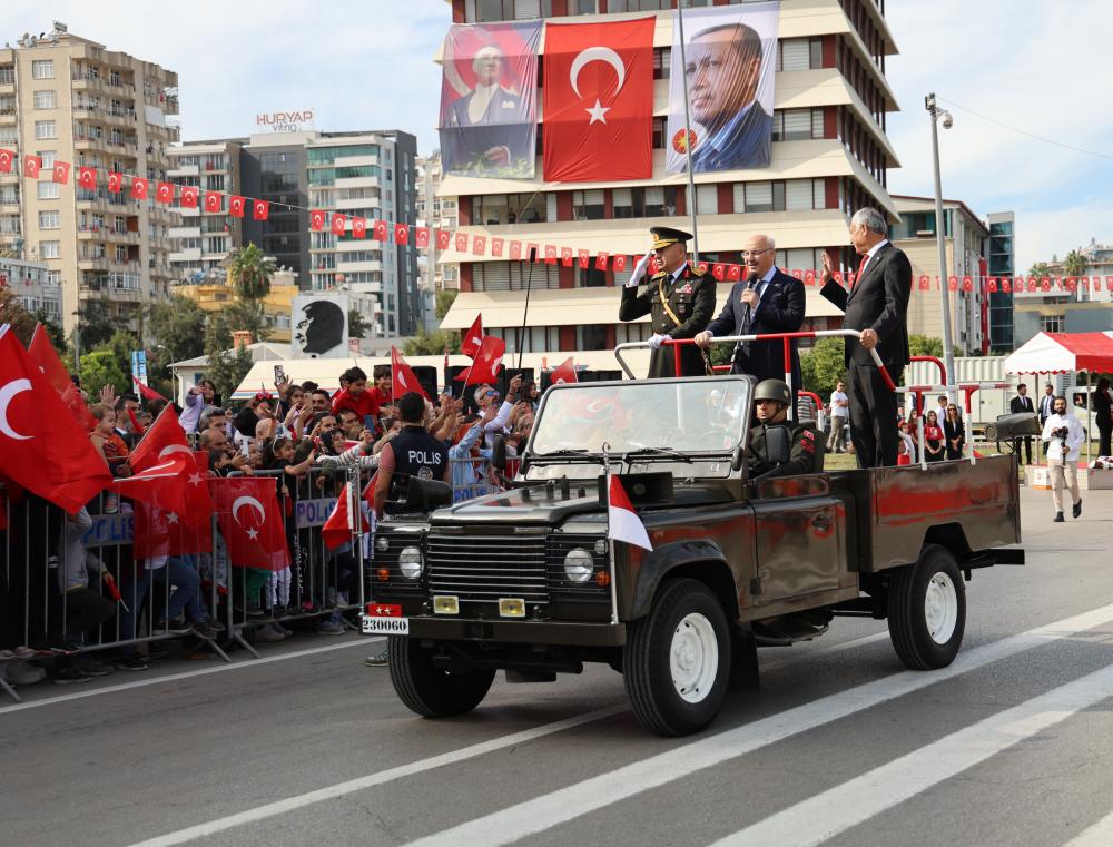 ADANA’DA CUMHURİYET BAYRAMI COŞKUSU: TÖRENLER VE ETKİNLİKLER YOĞUN İLGİ GÖRDÜ