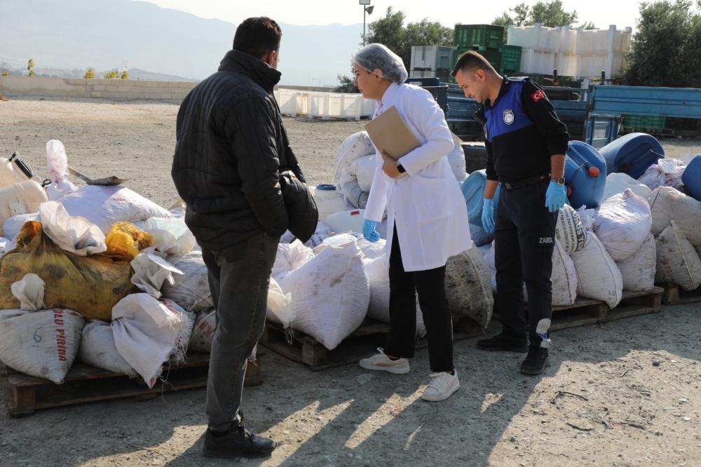 HATAY’DA ZEYTİNYAĞI FABRİKALARINA SIKI DENETİM: HİJYEN VE RUHSAT KONTROLLERİ YAPILDI