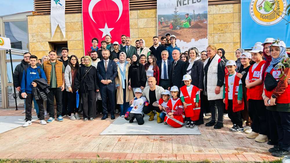 RTEÜ Peyzaj Mimarlığı Öğrencileri Meyve Ağaçları Dikerek Geleceğe Nefes Oluyor