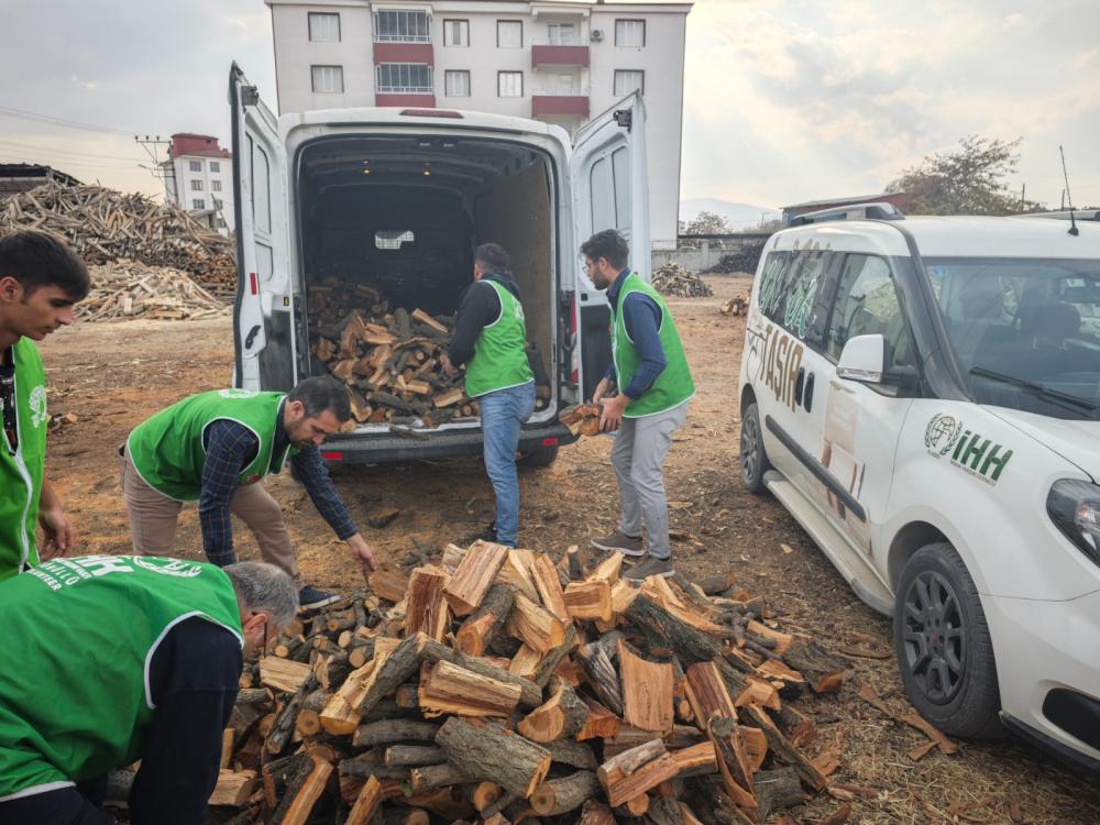 İHH Elazığ Şubesi’nden 500 Aileye Kış Yardımı