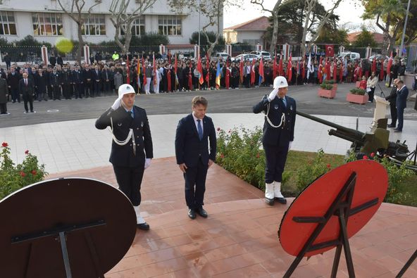 Gelibolu'nun düşman işgalinden kurtuluşu coşkuyla kutlandı