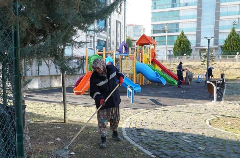 BEYPAZARI BELEDİYESİ AŞIK ŞEFKATİ PARKI’NIN BAKIMINI TAMAMLADI