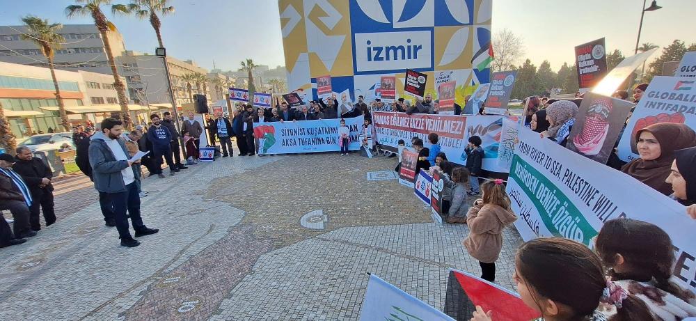 İzmir’de Gazze Halkına Destek Etkinliği Düzenlendi