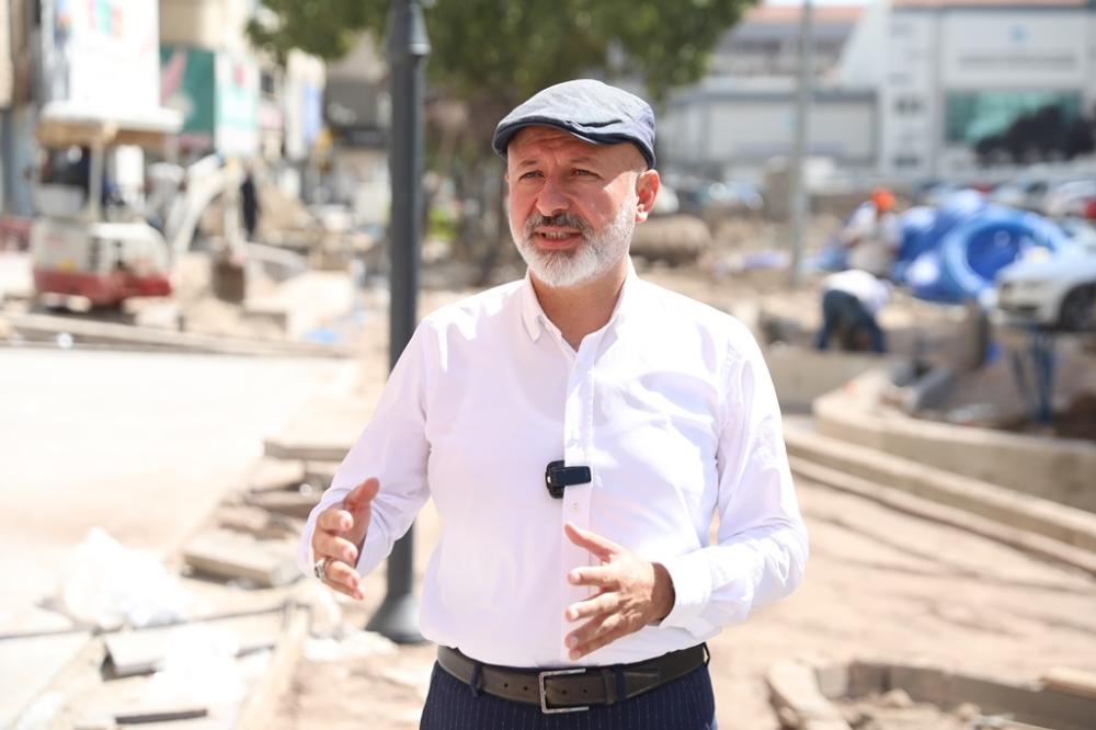 KAYSERİ’DE AHİEVRAN CADDESİ YENİLENİYOR: ÇEVRE DOSTU PROJE SONA YAKLAŞTI