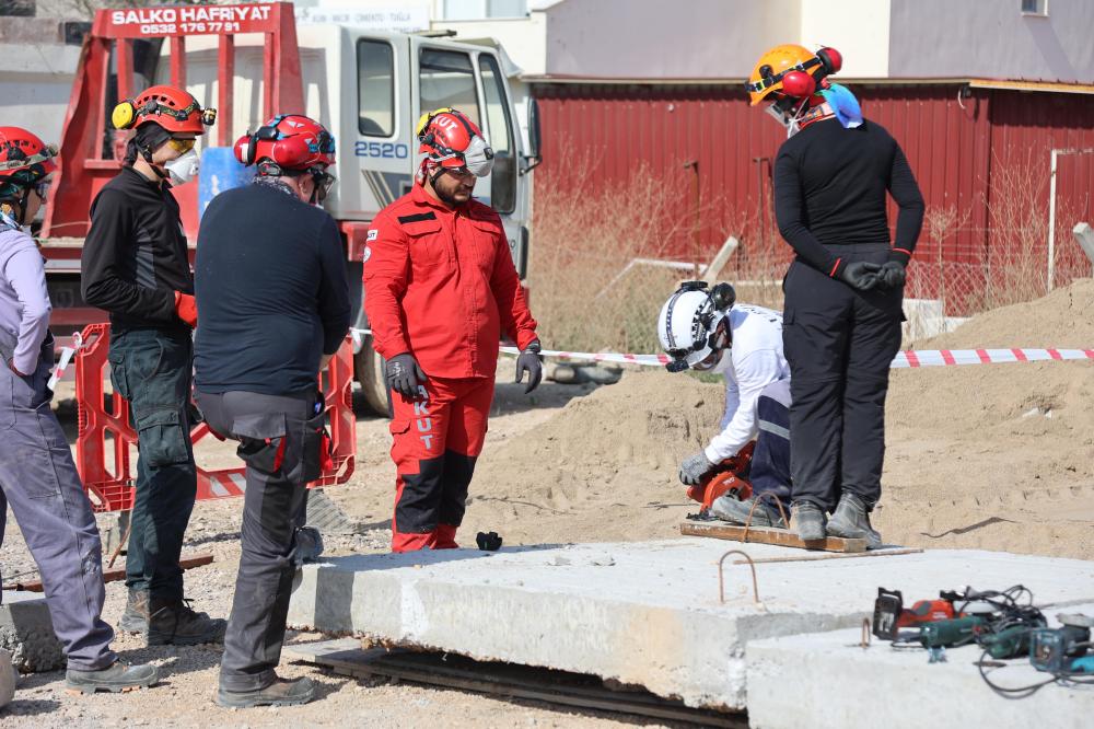 Urla Belediyesi ve AKUT’tan Afetlere Karşı Güçlü İş Birliği