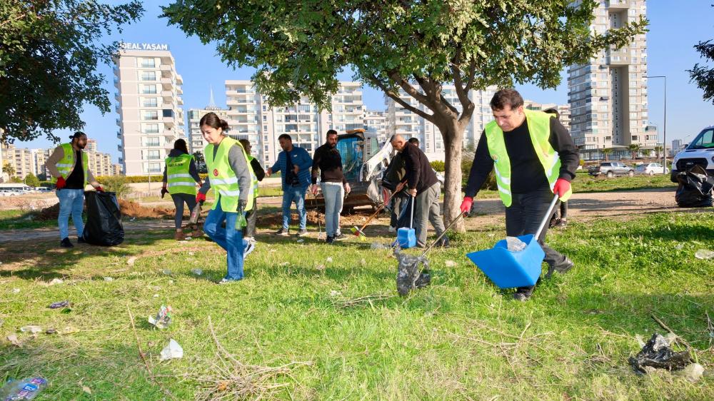 Adana Büyükşehir Belediyesi’nden Çevre Temizliği Seferberliği