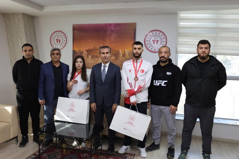 Türkiye Kick Boks Şampiyonası’nda Adıyamanlı Sporculardan Büyük Başarı!