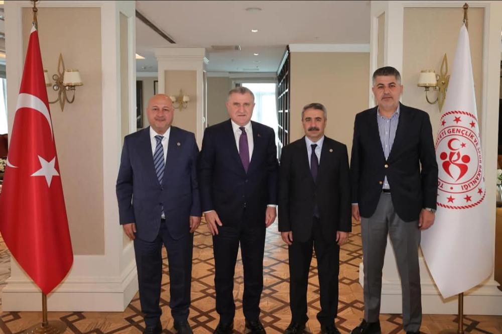 Adıyaman'a Gençlik ve Spor Yatırımları: Milletvekilleri Bakan Bak ile Görüştü