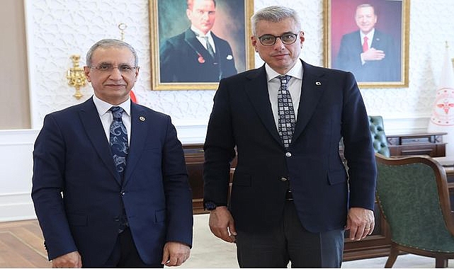 ŞANLIURFA'NIN SAĞLIK TALEPLERİ BAKANLIK MASASINDA: DUSAK VE MEMİŞOĞLU'NDAN KAPSAMLI GÖRÜŞME