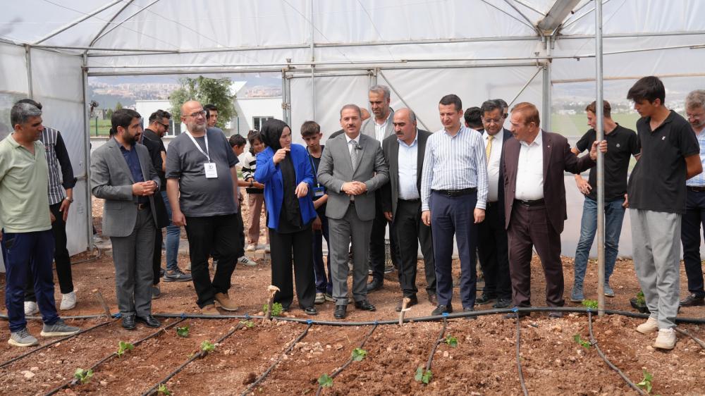 ADIYAMAN'DA TARIM LİSESİNE MODERN UYGULAMA SERASI KAZANDIRILDI