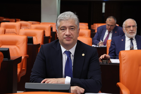 Sadullah Kısacık; ''İktidar, hikaye anlatarak yıllardır seçim kazanıyor!''