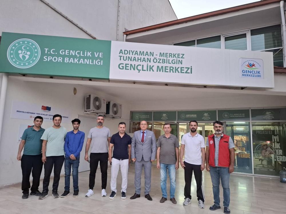 Elüstü: Gençlerimizin Geleceğe Umutla Bakmasını İstiyoruz