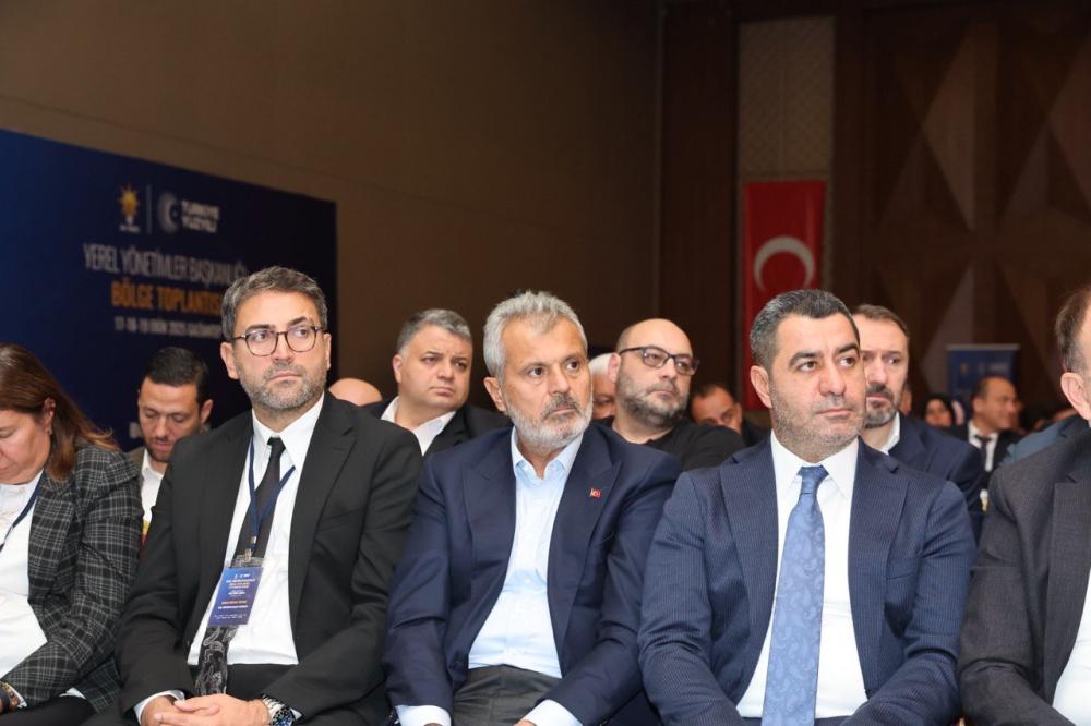 BAŞKAN ÖNTÜRK, YEREL YÖNETİMLER TOPLANTISI’NA KATILDI