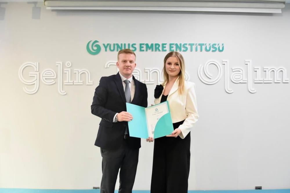 Üsküp Yunus Emre Enstitüsü’nde Türkçe Kursiyerleri Sertifikalarını Aldı