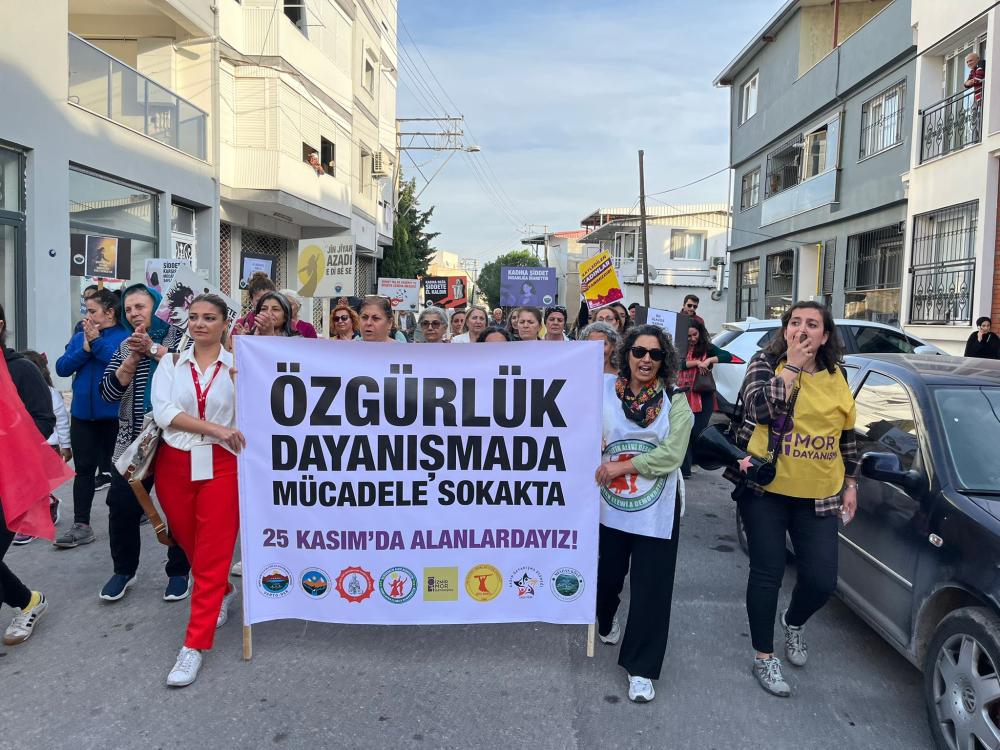 ÇİĞLİ\'DE 25 KASIM’A DOĞRU KADIN MÜCADELESİ BÜYÜYOR