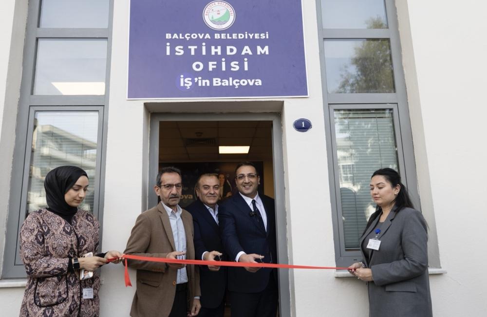 Balçova Belediyesi İstihdam Ofisi “İş’in Balçova” Sloganıyla Hizmete Açıldı