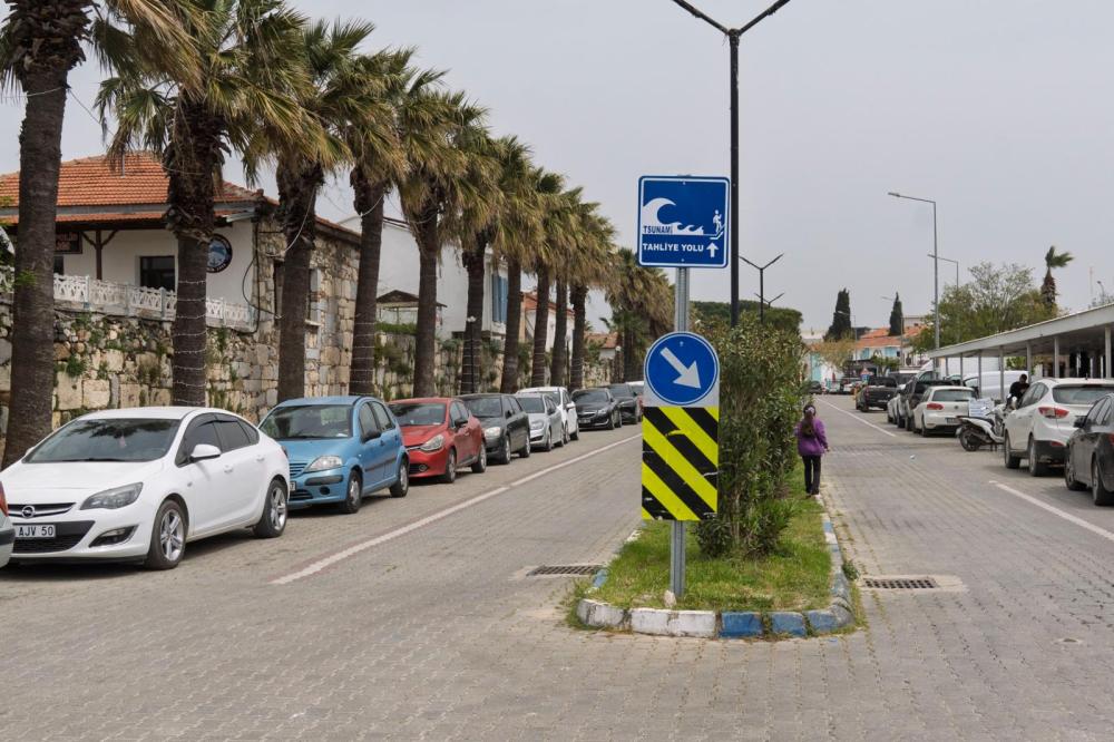 SEFERİHİSAR\'DA \'TSUNAMİYE HAZIR KENT\' SERTİFİKASI HAZIRLIĞI