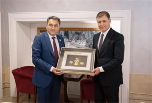 Başkan Tugay'dan Kazakistan iş dünyasına İzmir daveti 