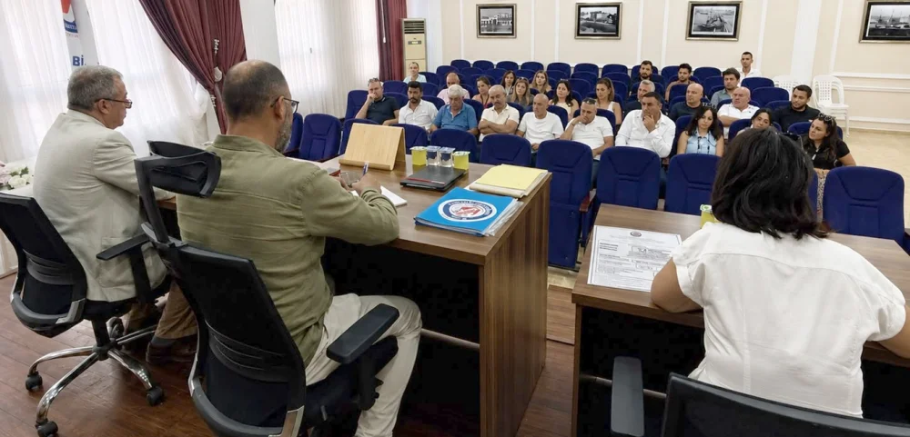 GELİBOLU’DA MÜTEAHHİT VE EMLAKÇILAR TOPLANTISINDAN FAKÜLTE ÖNERİSİ ÇIKTI