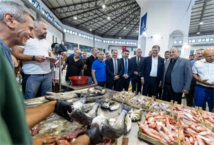 Başkan Tugay: Ekmeğini denizden çıkaranlara bereketli bir sezon diliyorum