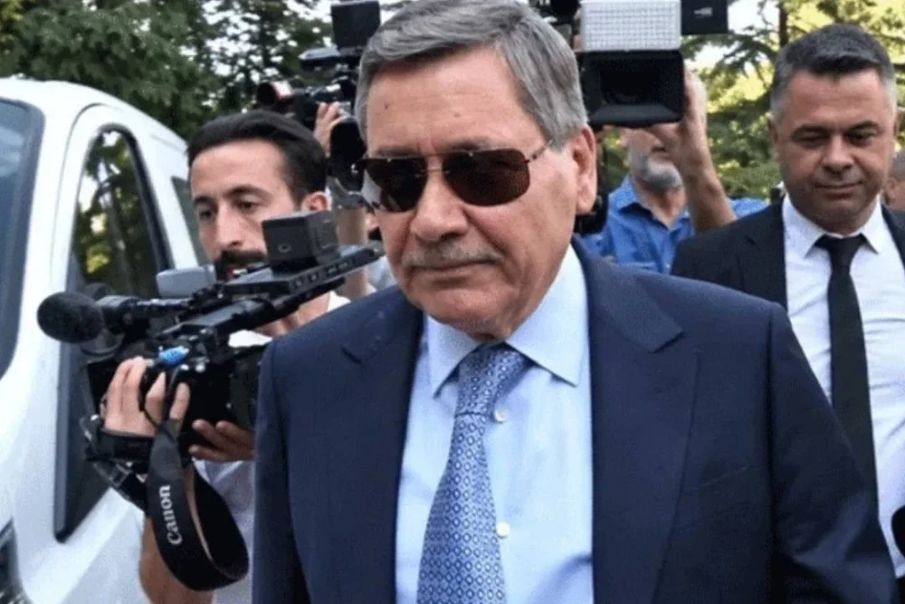 "ŞÜPHELİ SIFATIYLA ADLİYEYE GELDİ."
