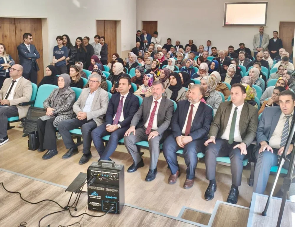 Gelibolu Anadolu İmam Hatip Lisesi'nde Mevlid-i Nebi Programı Düzenlendi