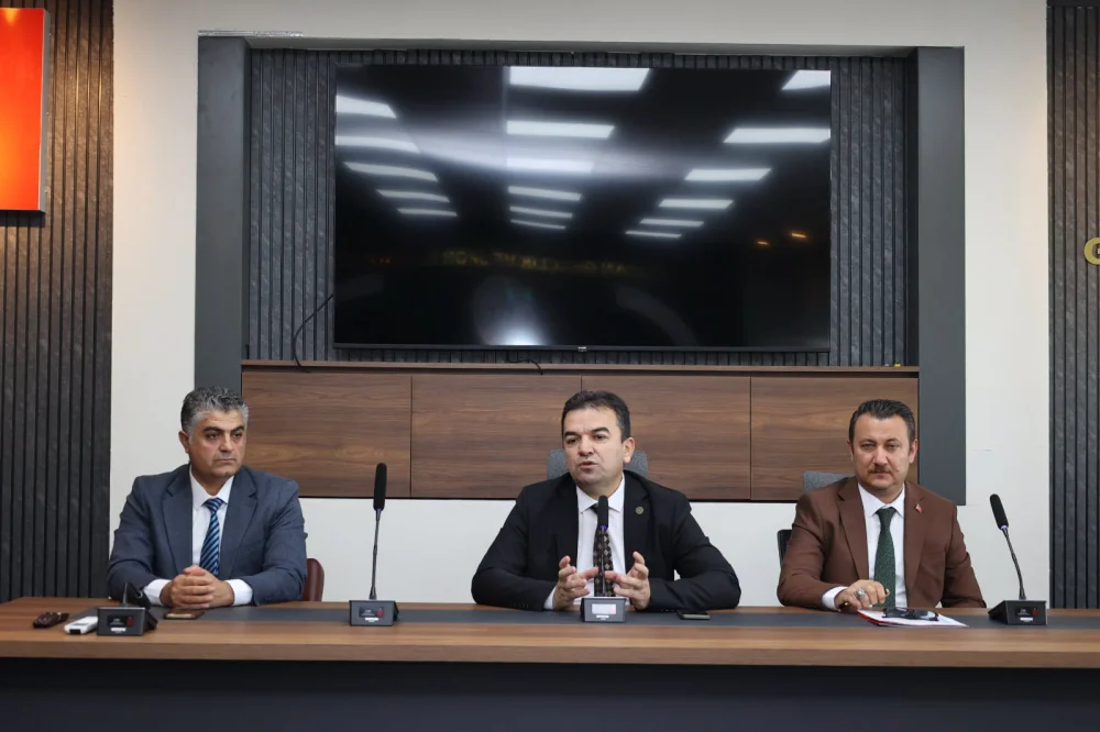 ŞÜKRÜ YILMAZ ADIYAMAN’DA ANTRENÖRLERLE BULUŞTU: GÜNDEM SPORCULARIN GELİŞİMİ