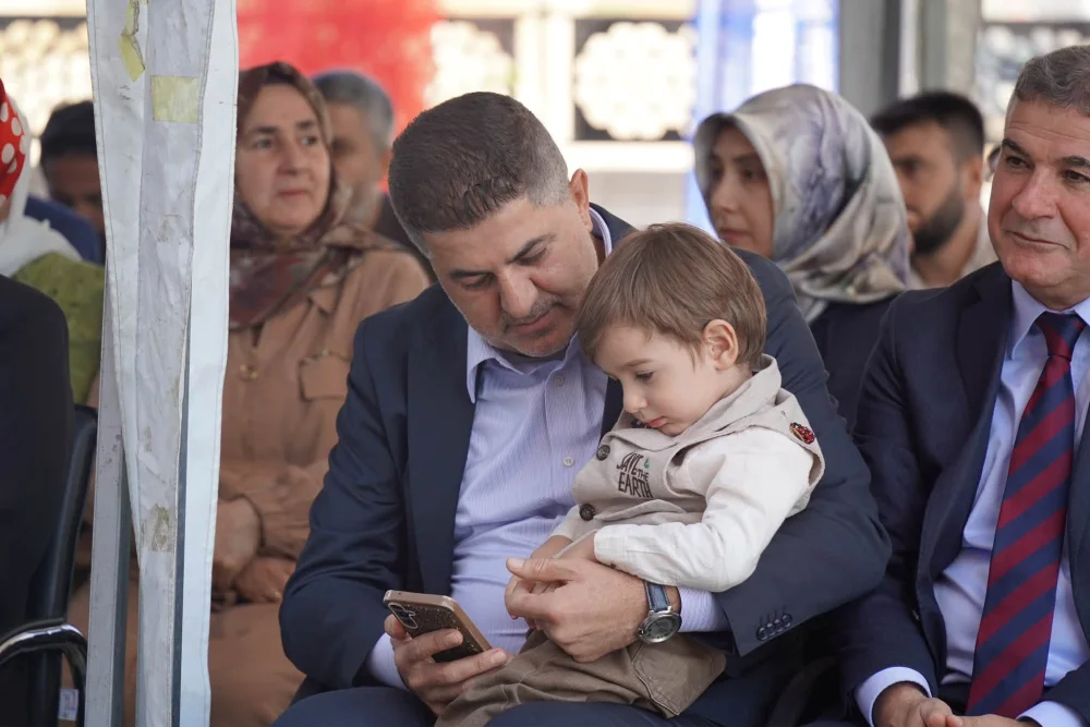 DOÇ. DR. İSHAK ŞAN, ADIYAMAN’DA HAYVANCILIK DESTEKLERİ VE CAMİ AÇILIŞ PROGRAMINA KATILDI